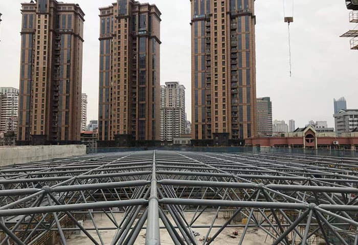 虹口螺栓球网架结构